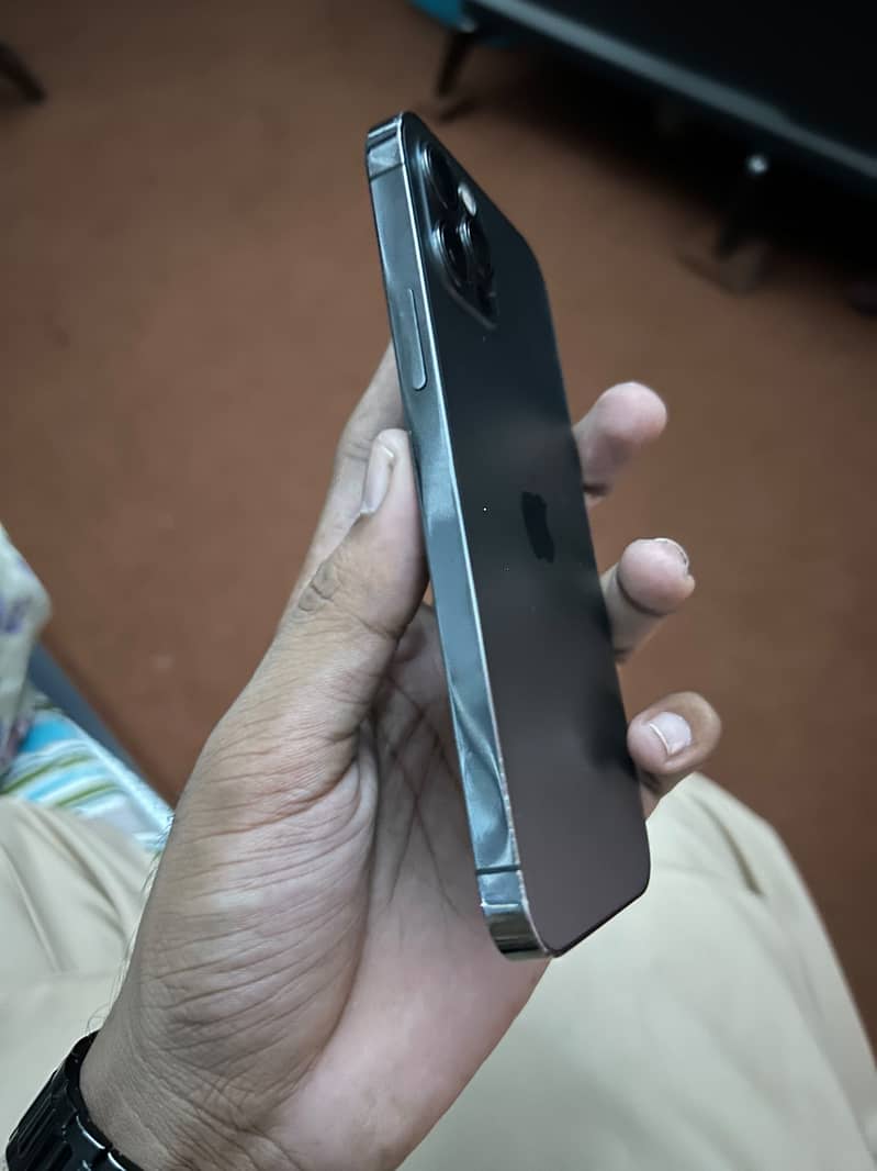 Apple iPhone 12 Pro 2