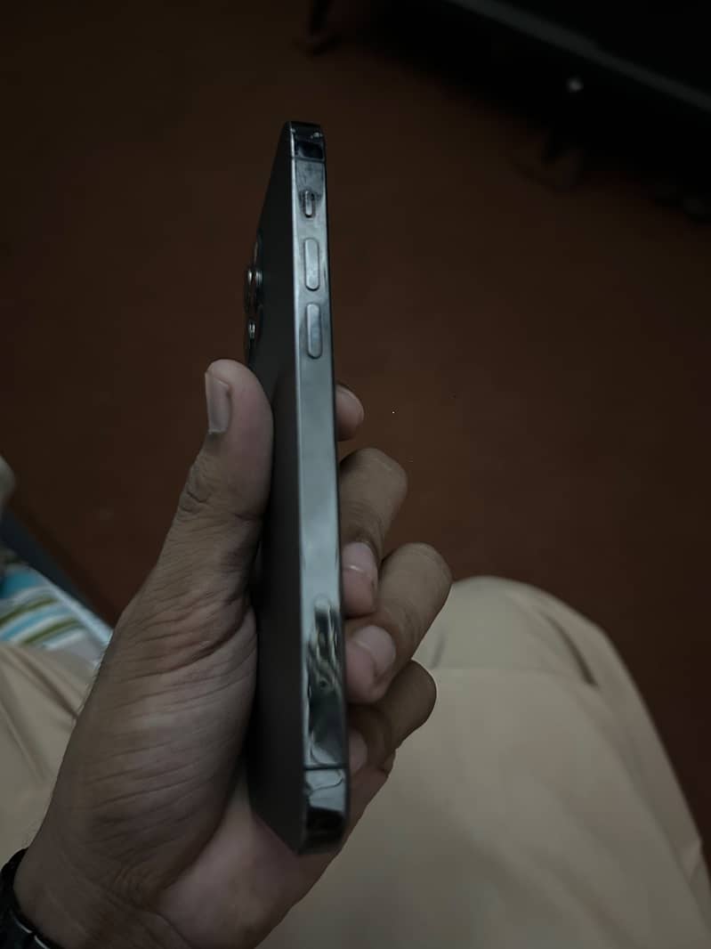 Apple iPhone 12 Pro 3