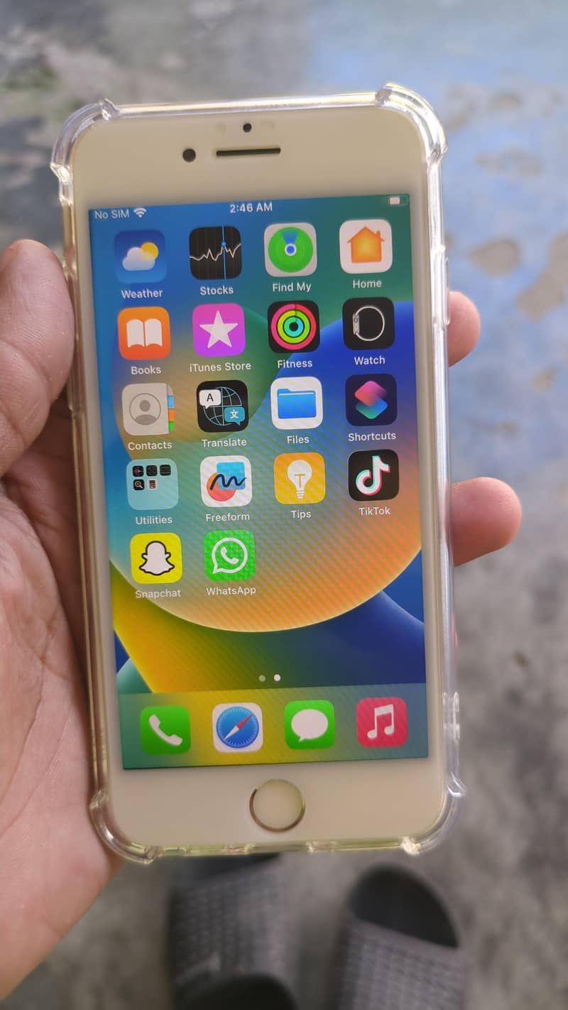 Apple iPhone 8 0
