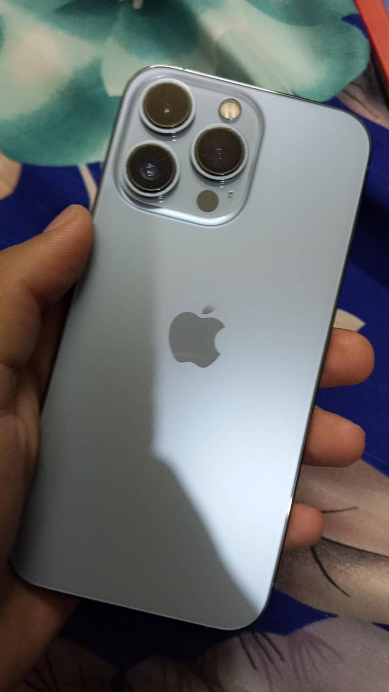 Apple iPhone 13 Pro 4