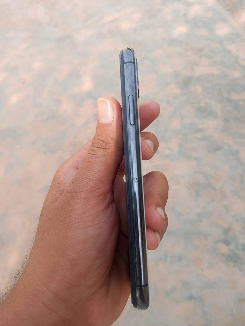Apple iPhone X 0
