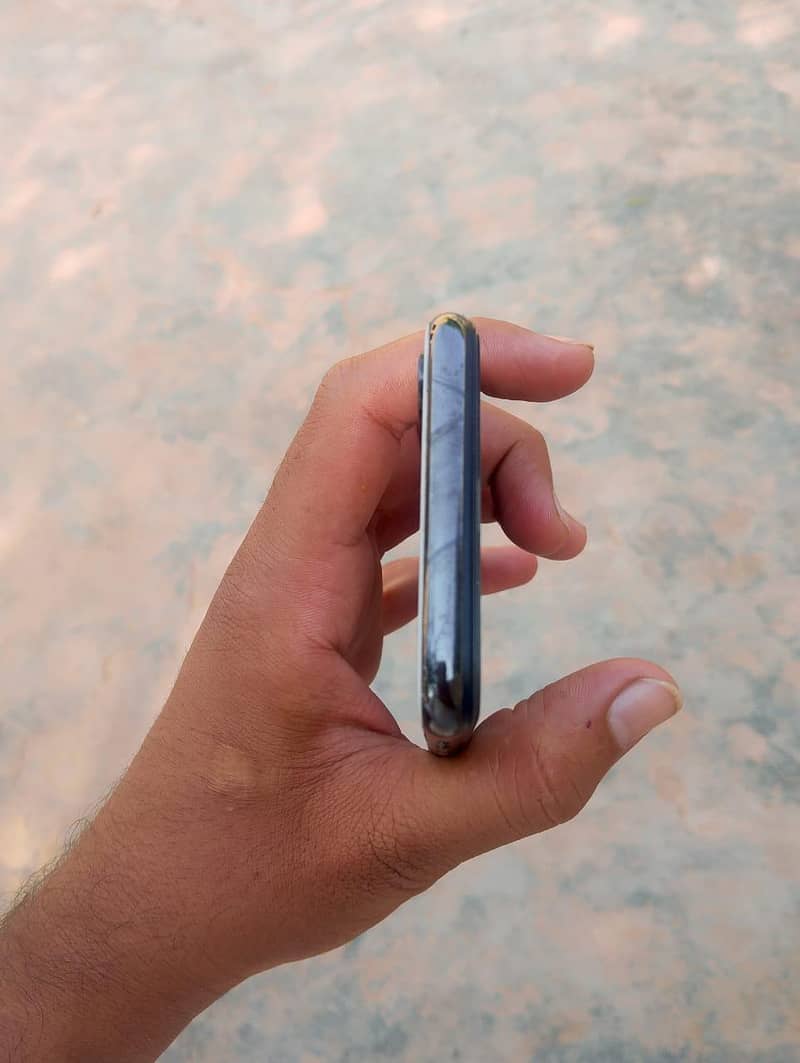 Apple iPhone X 5