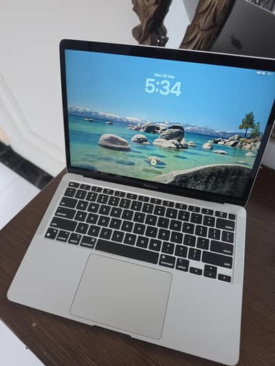 macbook air m1 256/8