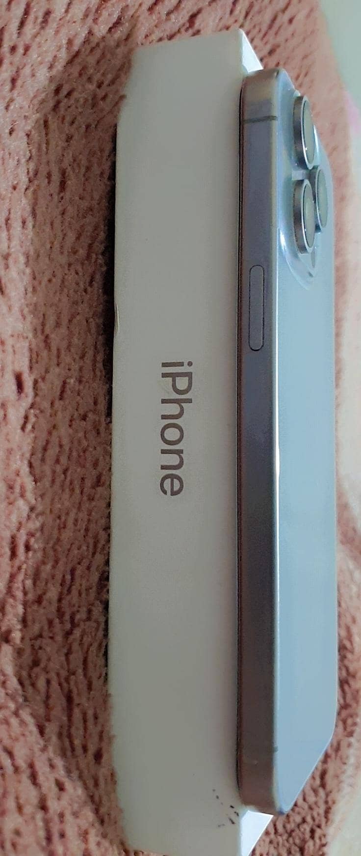 Apple iPhone 15 Pro Max 3