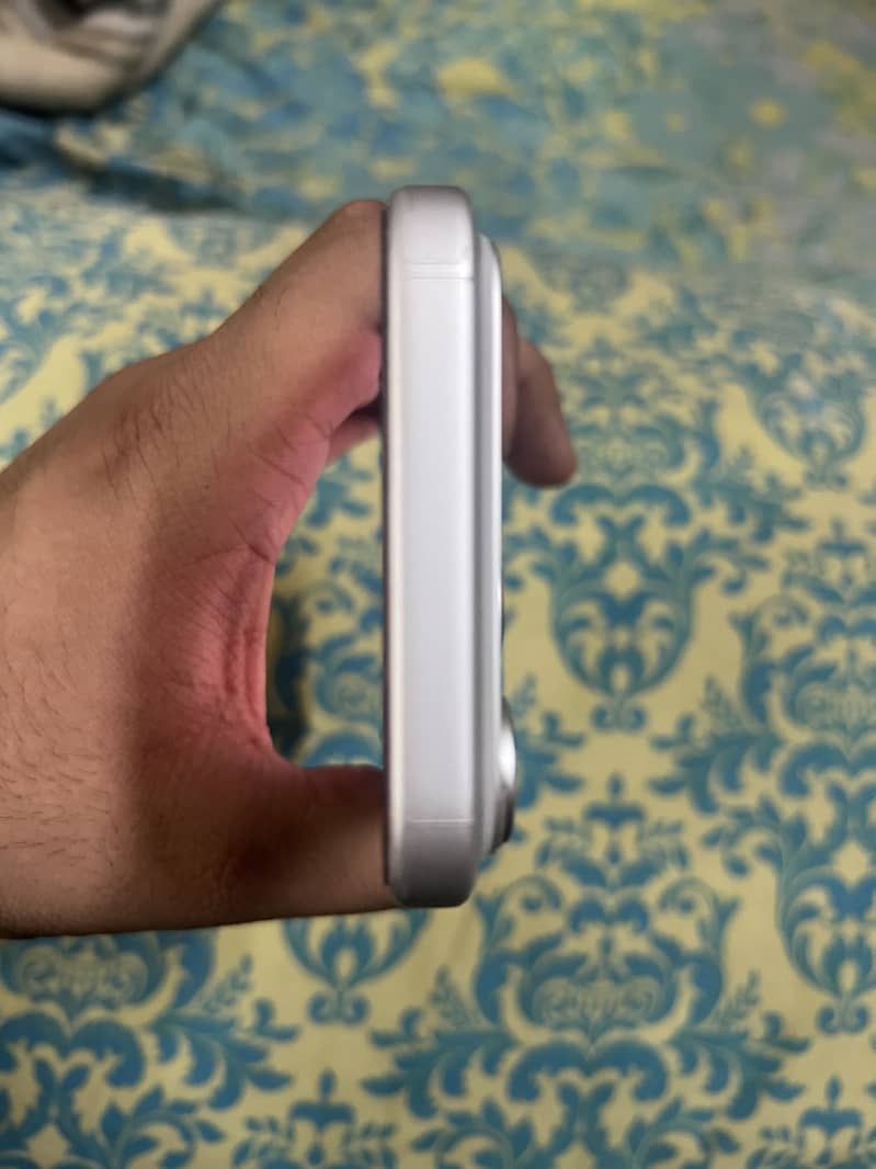 Apple iPhone 17 Pro Max 3