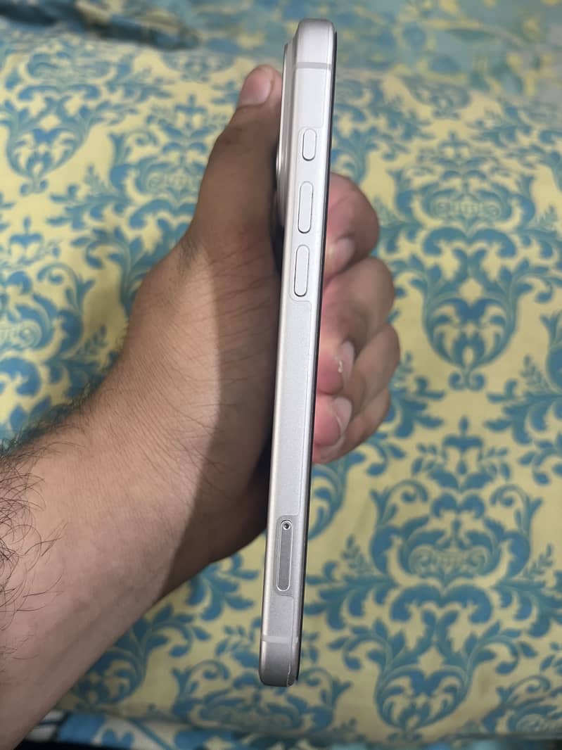 Apple iPhone 17 Pro Max 5
