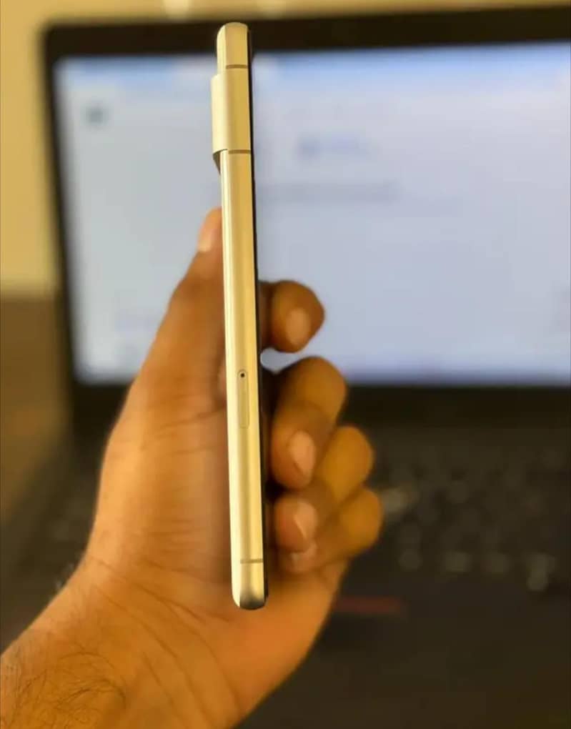 Google Pixel 7a 2