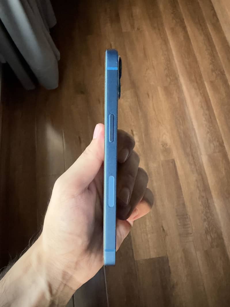 Apple iPhone 13 3