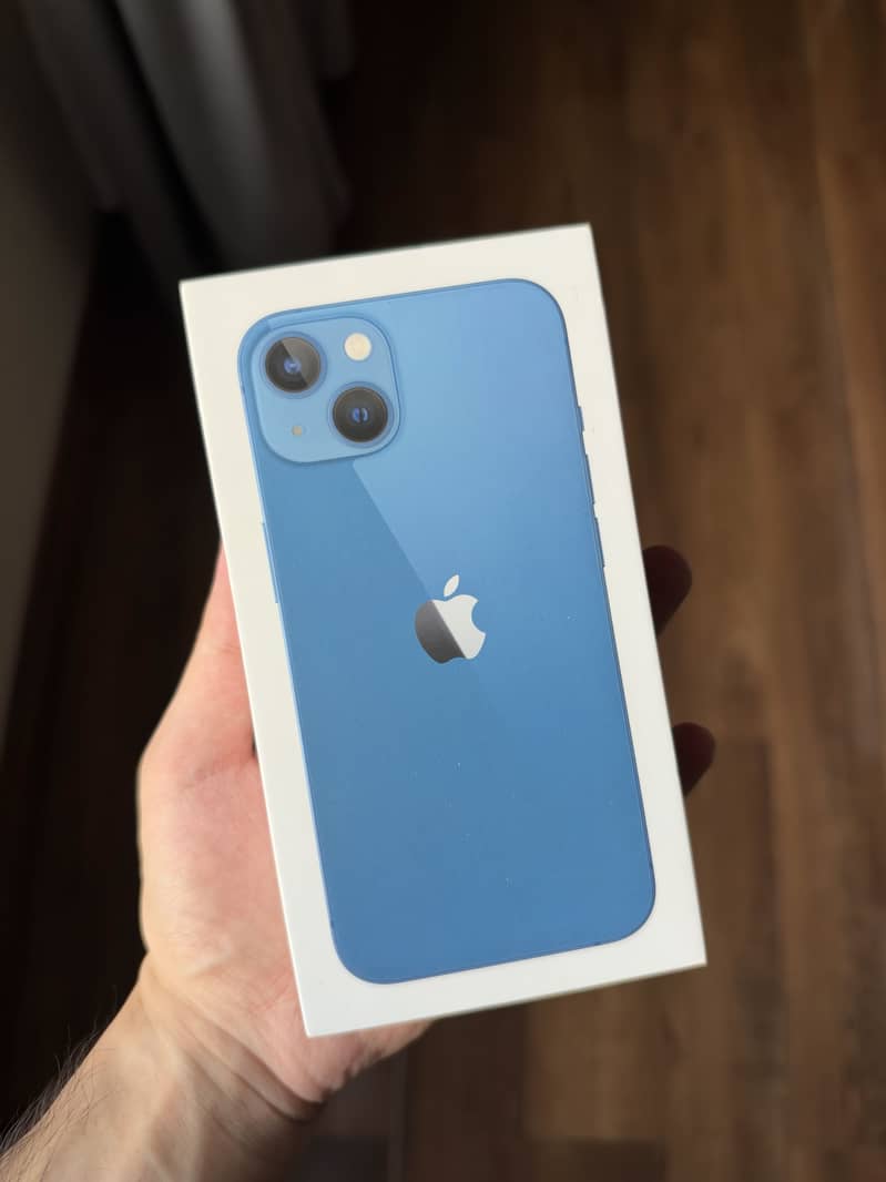 Apple iPhone 13 7