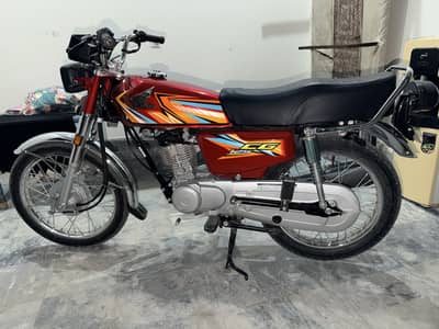 10/10 condition 4 month used cg 125.03072641530