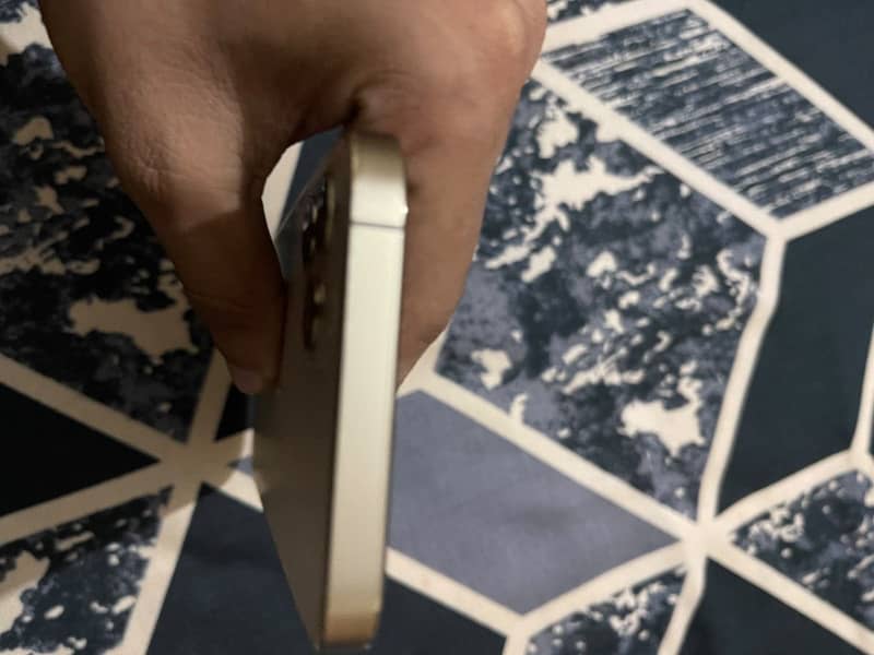 Apple iPhone 12 Pro 0