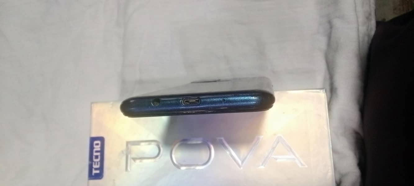 Tecno Pova 4