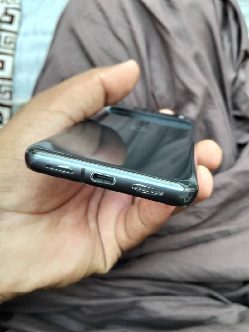 Google Pixel 8 2