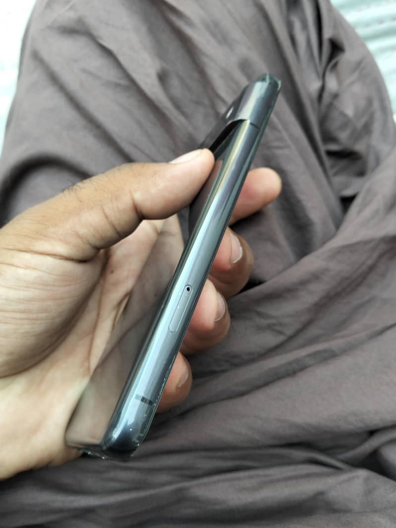 Google Pixel 8 3