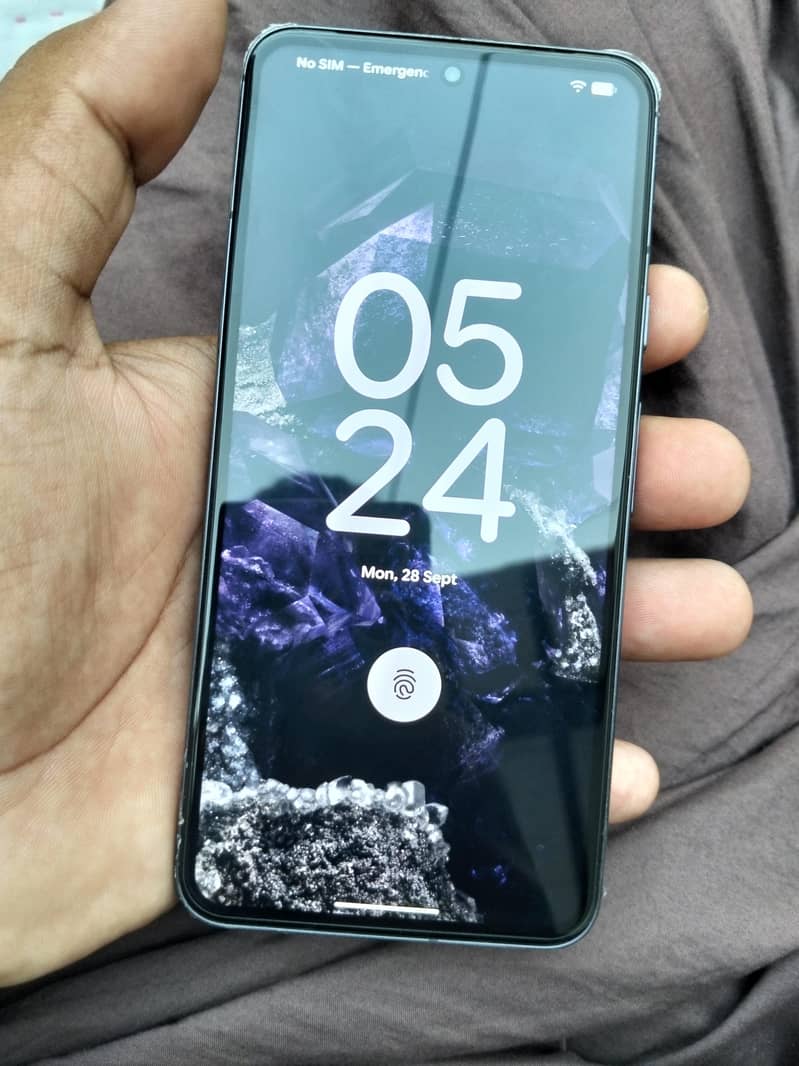 Google Pixel 8 5