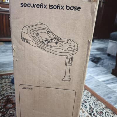 brand new miniuno carry cot and car seat