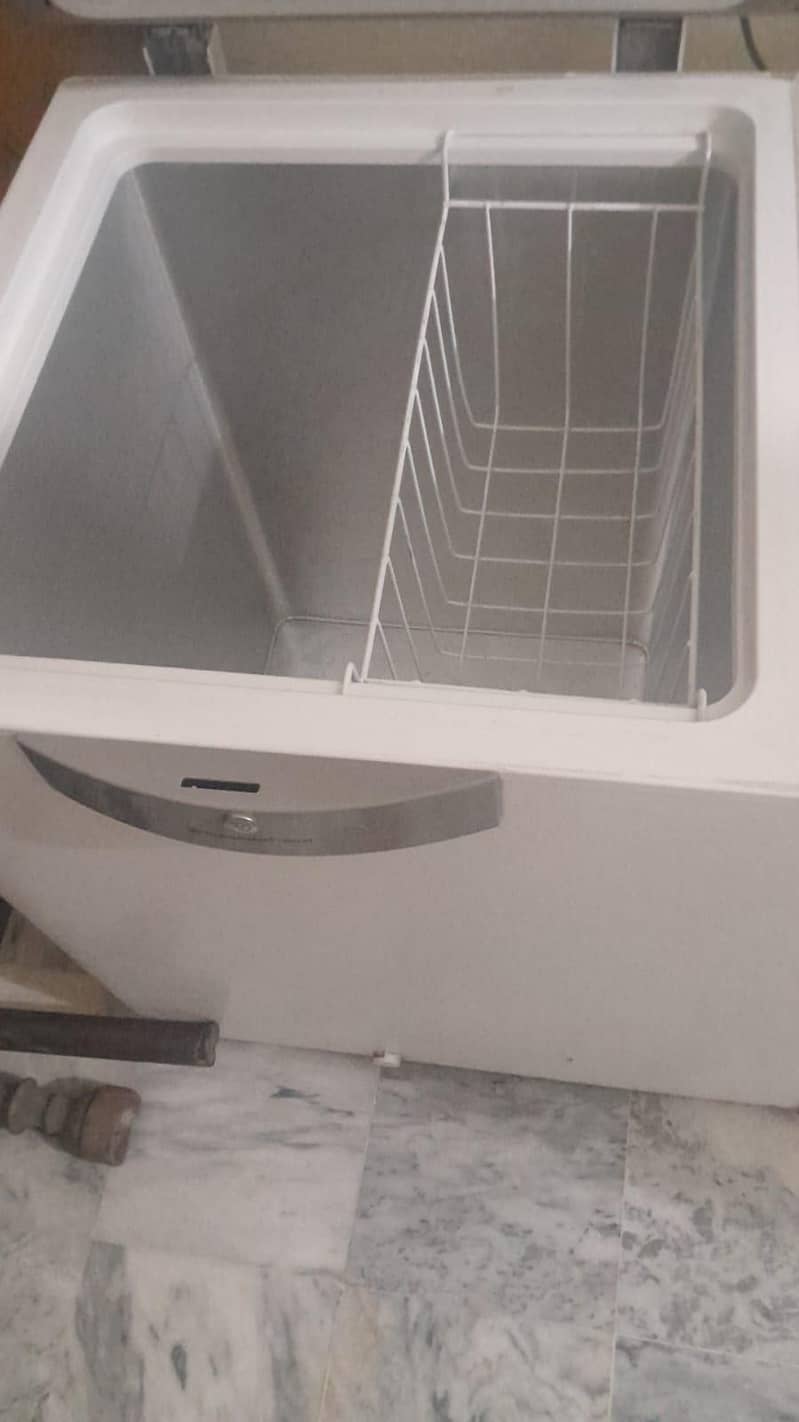 Dawlance freezer 4