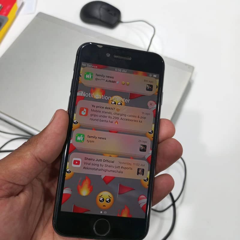 Apple iPhone 8 3