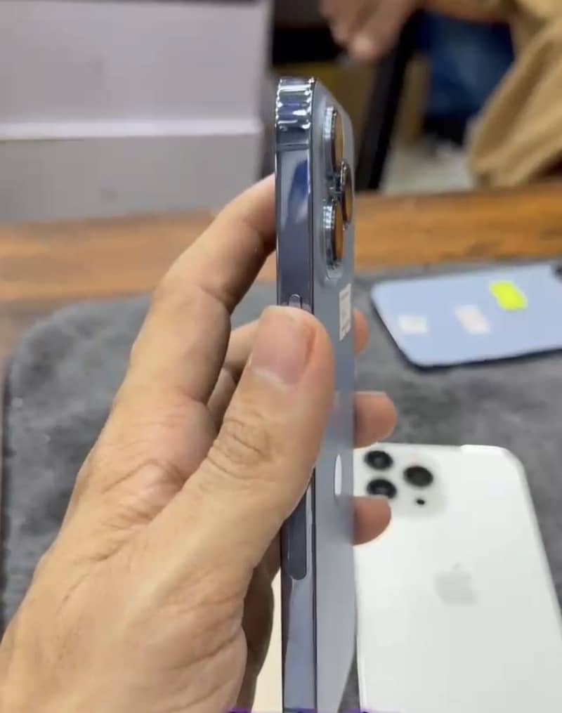 Apple iPhone 13 Pro 4