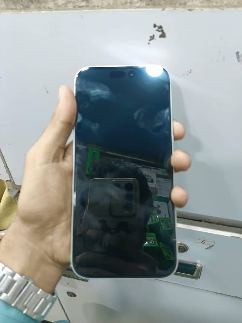 Apple iPhone 17 Pro Max 1