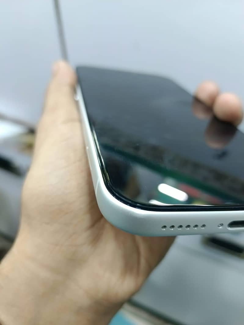 Apple iPhone 17 Pro Max 3