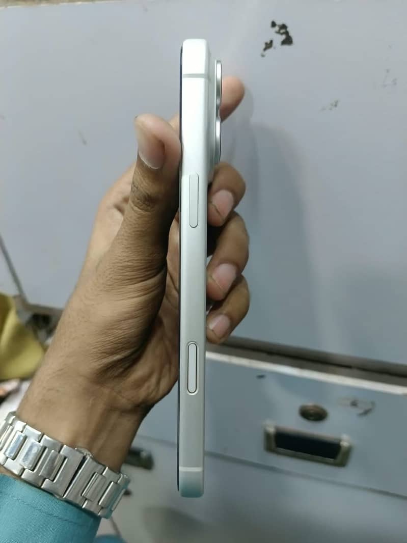 Apple iPhone 17 Pro Max 6