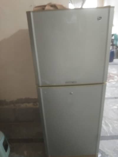PEL Refrigerator in good condition
