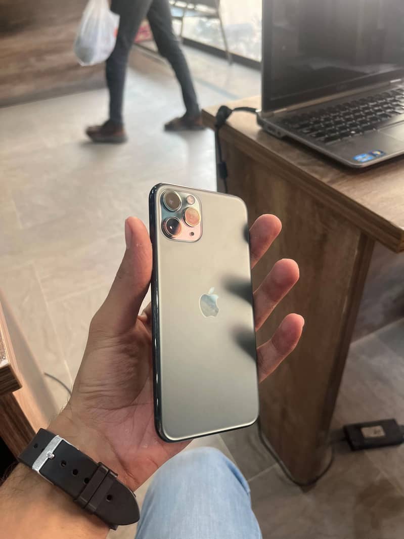 Apple iPhone 11 Pro 1