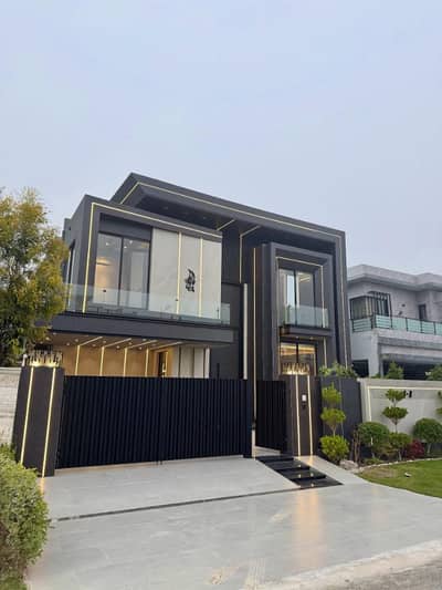 100% Orignal Add 23 Marla Corner 2 Year Slightly Used House For Sale DHA Phase7 W Block 70ft Road With 20KV Solar install