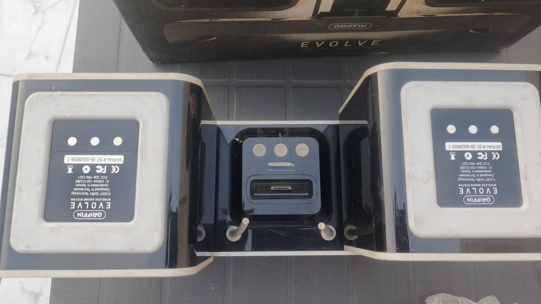 Griffin Evolve Wireless sound system 1