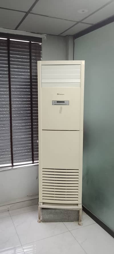 Floor Standing AIR Conditioner