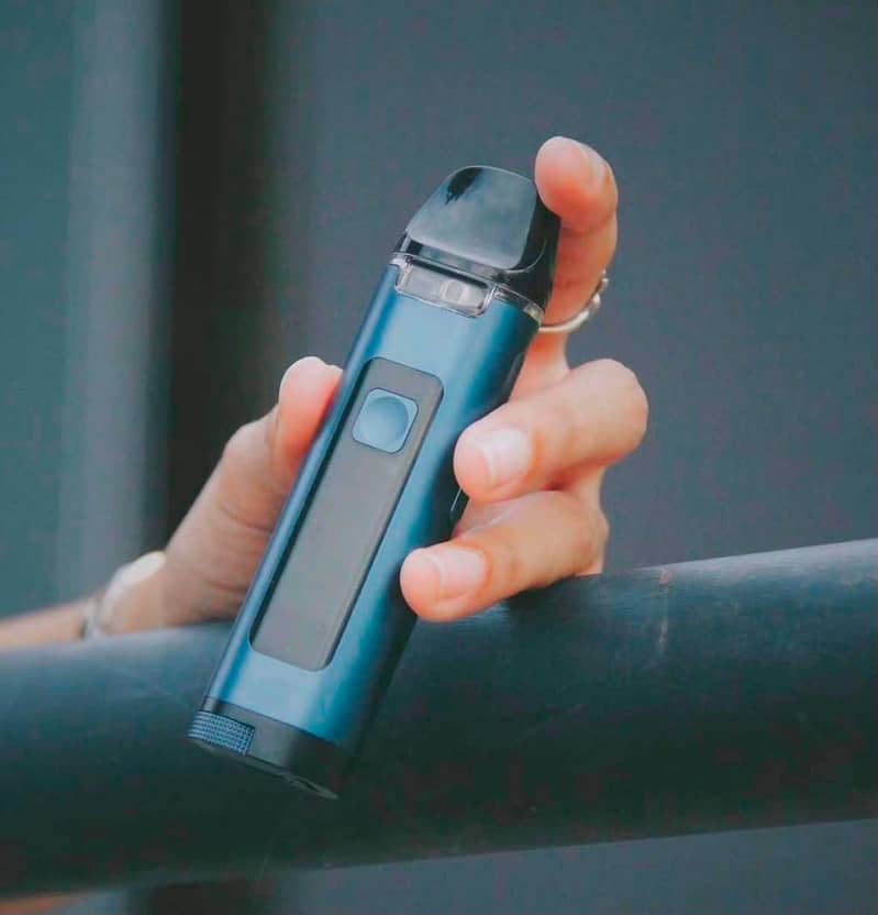 Crown D VIP screen device 0