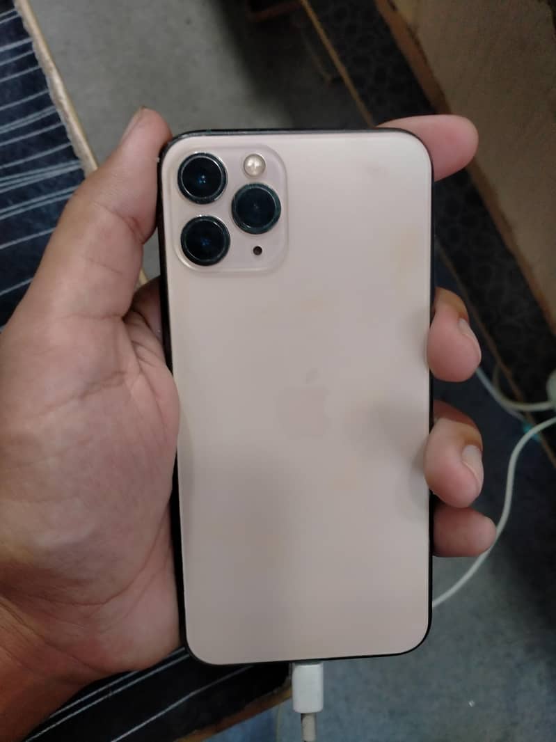 Apple iPhone 11 Pro 3