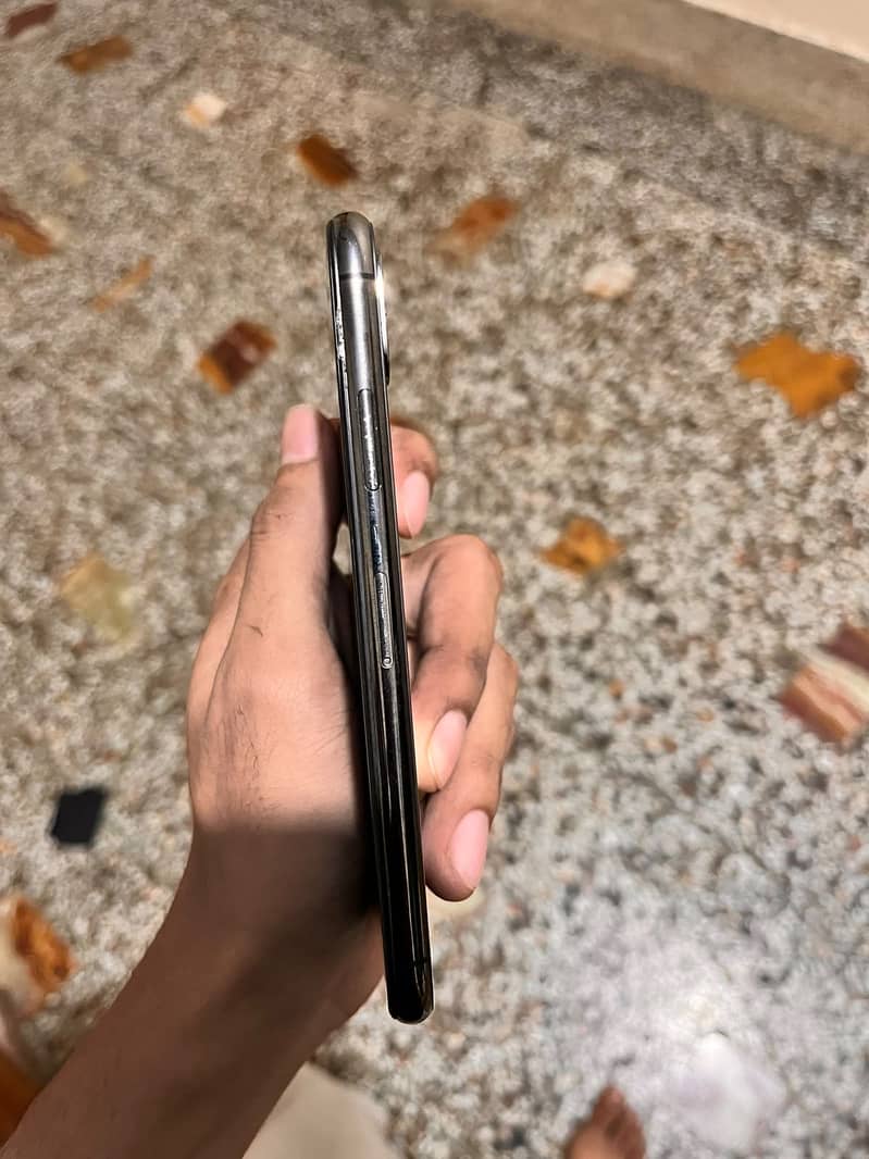 Apple iPhone X 1