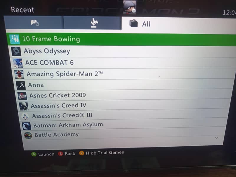Xbox 360 With two controllers 7