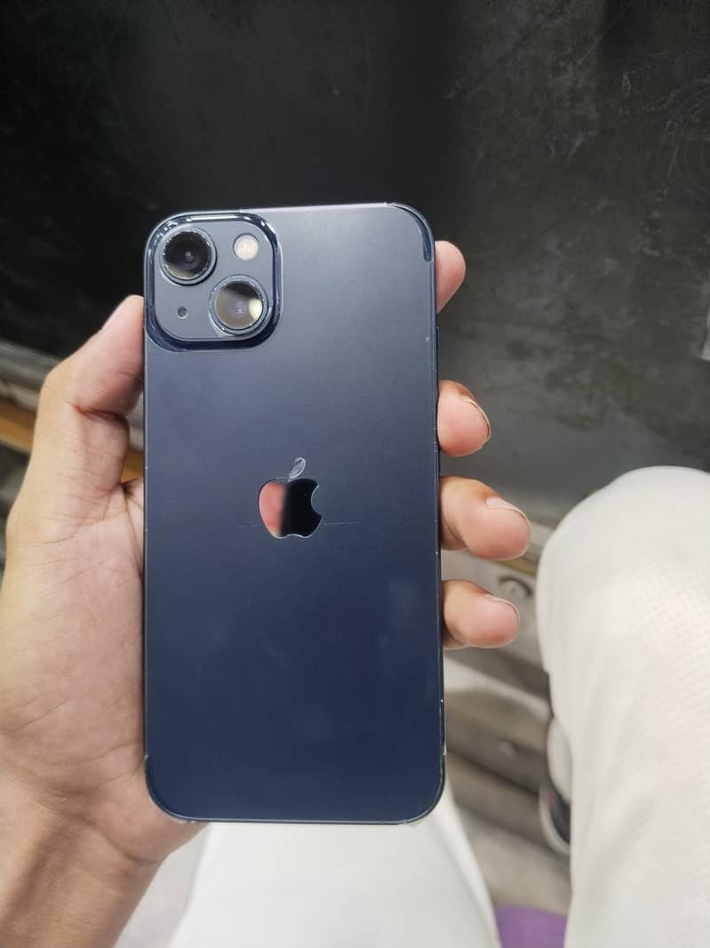 Apple iPhone 13 0