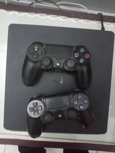ps4 slim with 4 game