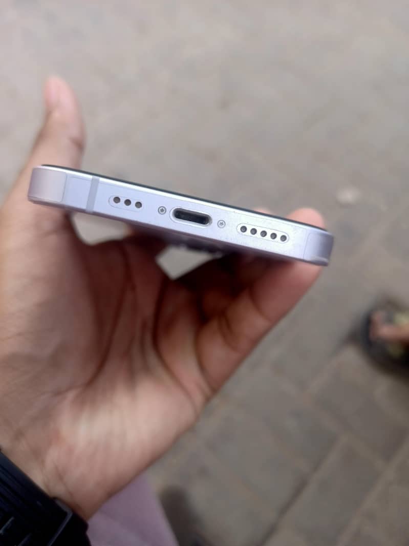 Apple iPhone 14 2
