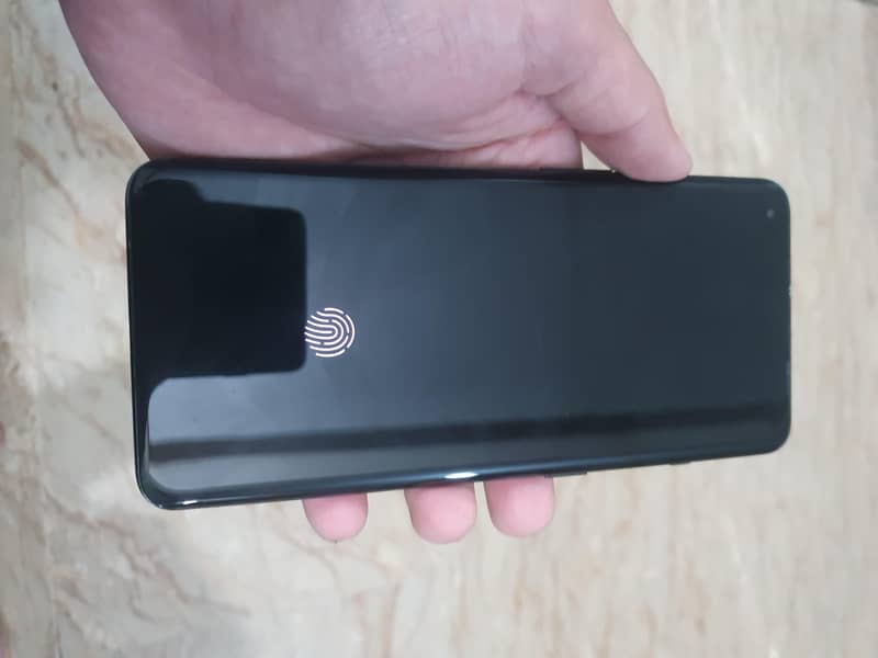 One Plus 10 Pro 1