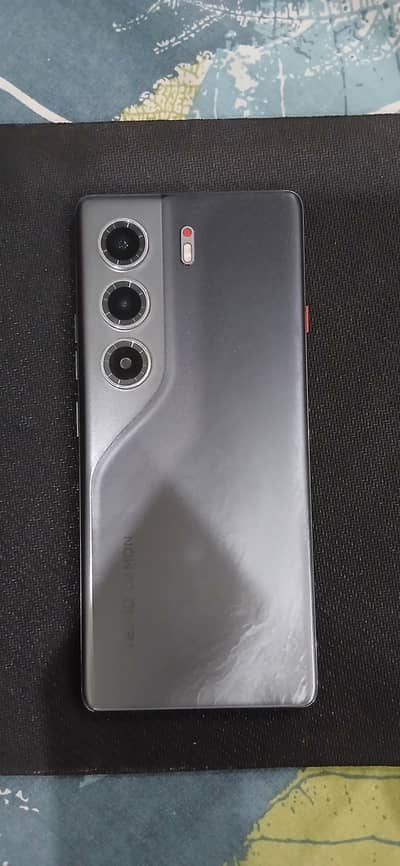 Tecno CAMON 40 Pro (With Box and Charger)