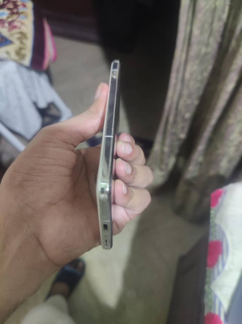 One Plus 13 6