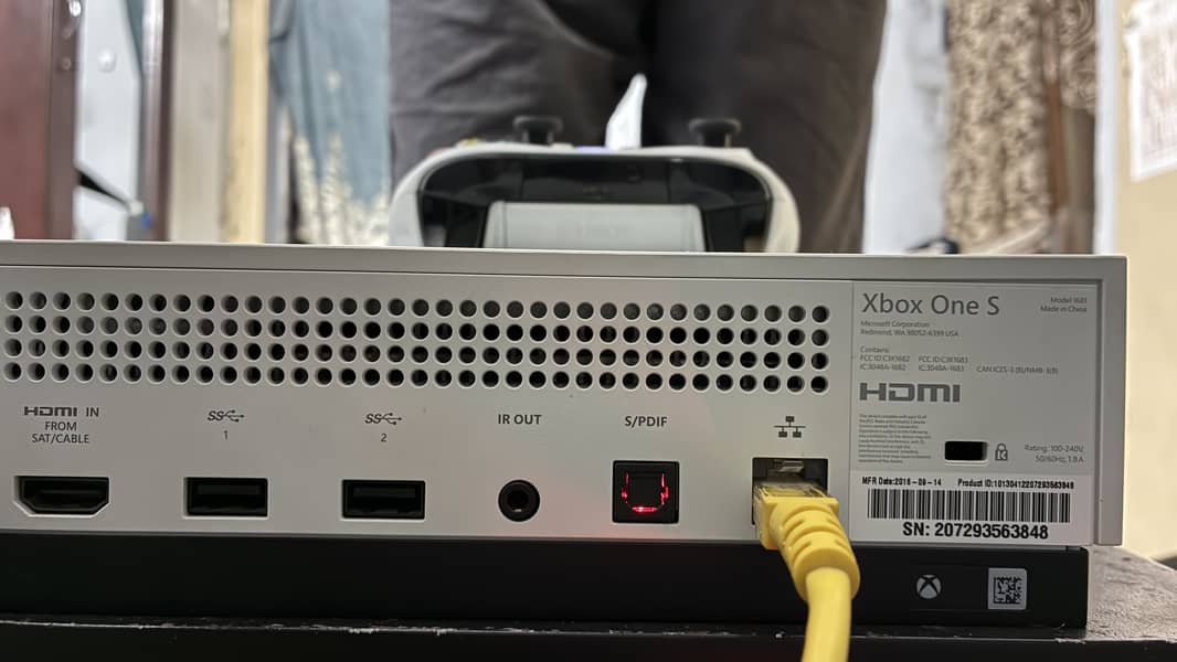 Xbox One S 2