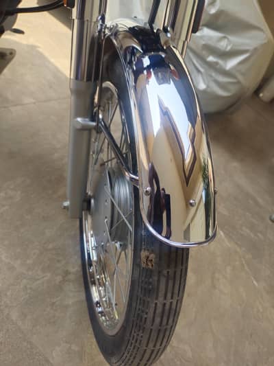125 Model 26 applied for black For sale urgent
