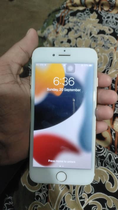 Apple iPhone 7