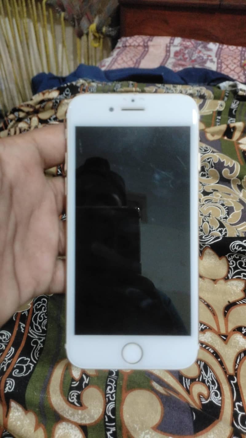 Apple iPhone 7 1