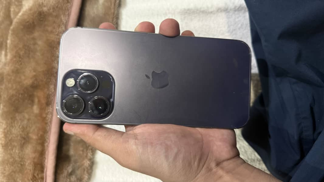 Apple iPhone 14 Pro Max 0