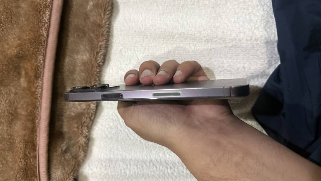 Apple iPhone 14 Pro Max 3