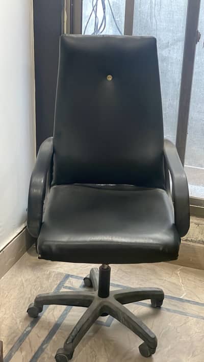Revolving Chair (Reception Area)