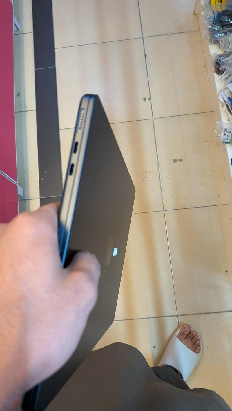 Macbook M5 Air 8