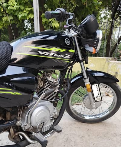 Yamaha yb125z in super excellent geniuen condition 2022 model bike
